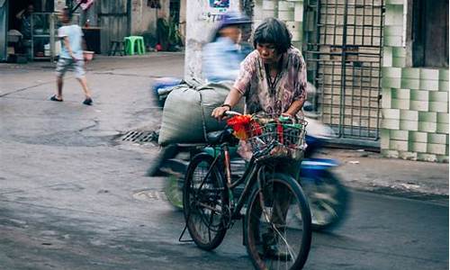 女生月薪三千买什么车好_月薪三千女生旅游怎么样